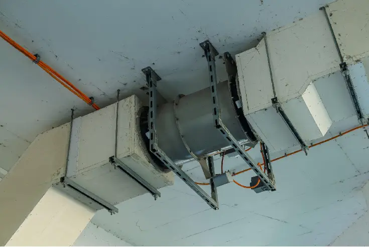 hvac-duct-system-installation-on-ceiling-in-egmore-facility