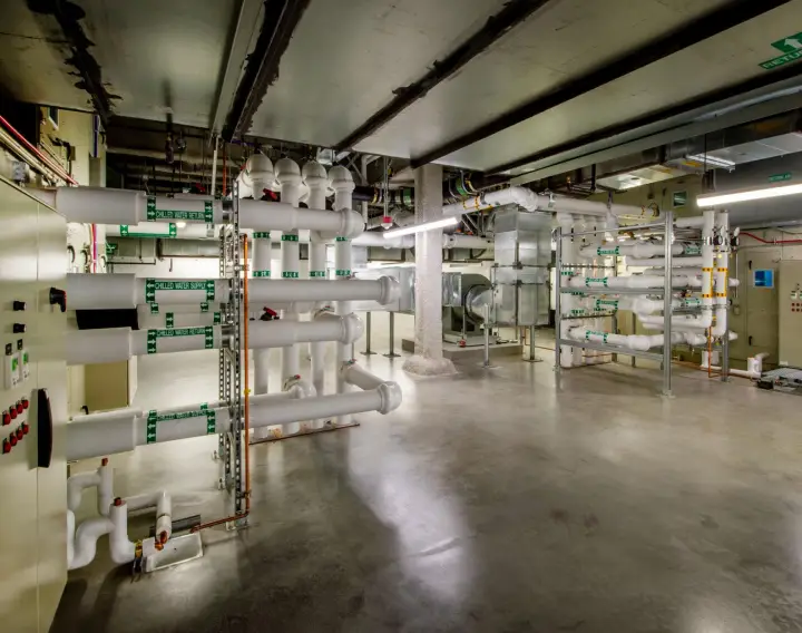 large-industrial-space-with-hvac-systems-installed